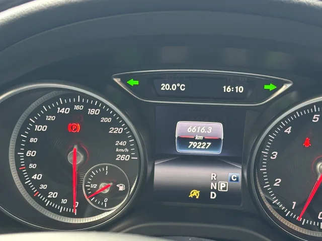 Mercedes-Benz Classe GLA GLA 200 Advance (flex) — foto 12