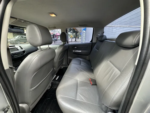 Toyota Hilux Cabine Dupla Hilux 2.7 Flex SRV CD 4X2 Prata Completo — foto 9