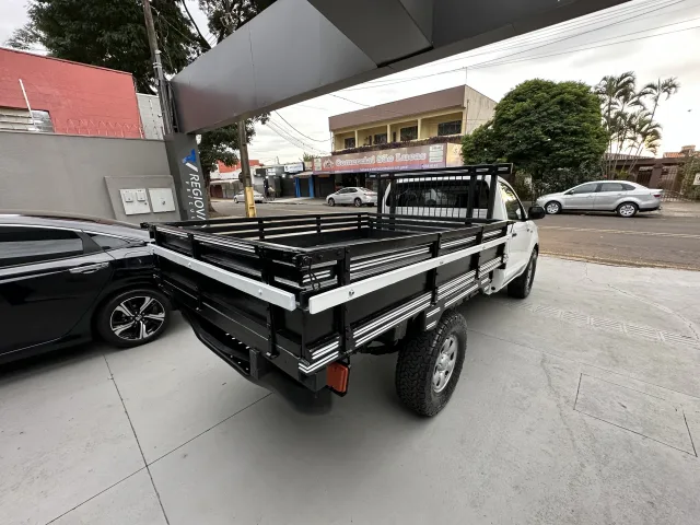 Toyota Hilux Cabine Simples Hilux 3.0 TDI 4X4 CS Chassi — foto 5
