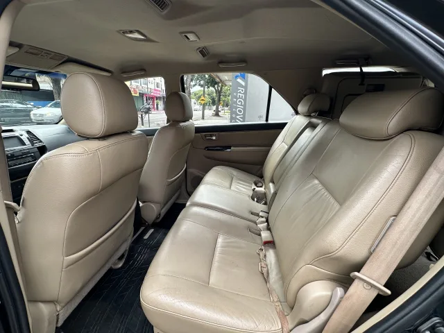 Toyota Hilux SW4 3.0 TDI 4X4 SRV 7L (AUT) Preto Completo — foto 8