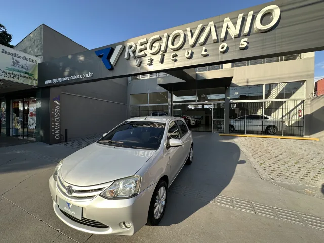 Toyota Etios Hatch Etios X 1.3 (flex)
