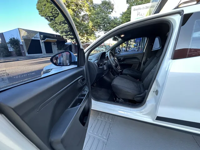 Fiat Strada Cabine Plus Freedom Branco Completo — foto 6