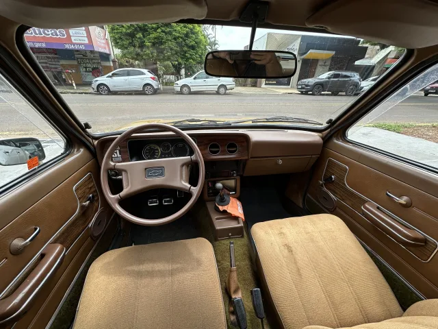 Chevrolet Chevette Sedan SL 1.4 Amarelo Básico — foto 12
