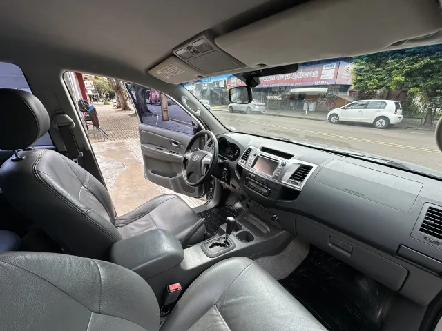 Toyota Hilux Cabine Dupla Hilux 2.7 Flex SRV CD 4X2 Prata Completo — foto 13