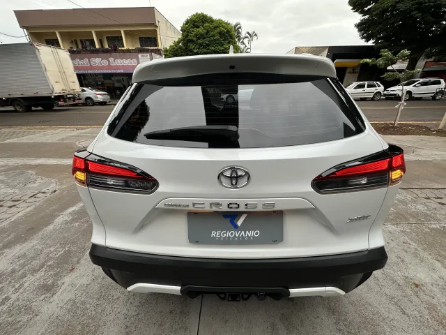 Toyota Corolla Cross 2.0 XRE CVT (AUT) Branco Completo — foto 5