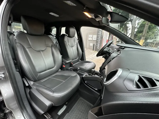 Renault Captur 1.3 TCE Intense CVT Cinza Completo — foto 14
