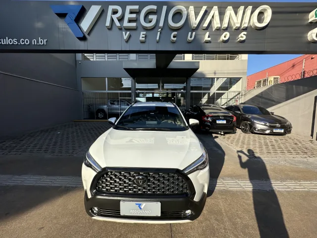 Toyota Corolla Cross 2.0 XRE CVT Branco Completo