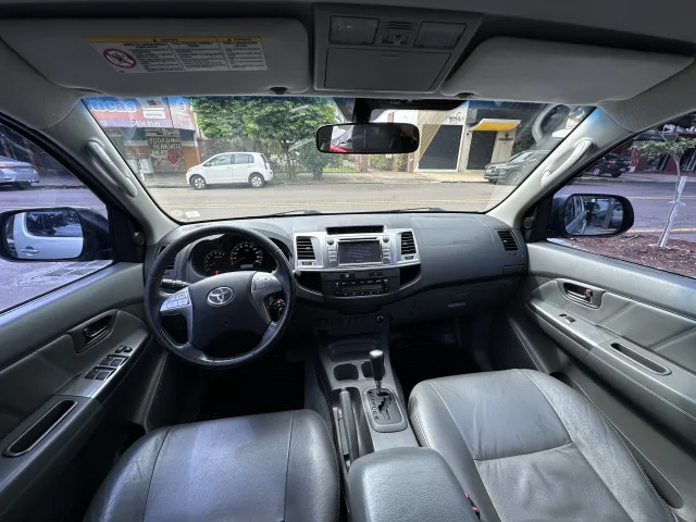 Toyota Hilux Cabine Dupla Hilux 2.7 Flex SRV CD 4X2 Prata Completo — foto 10