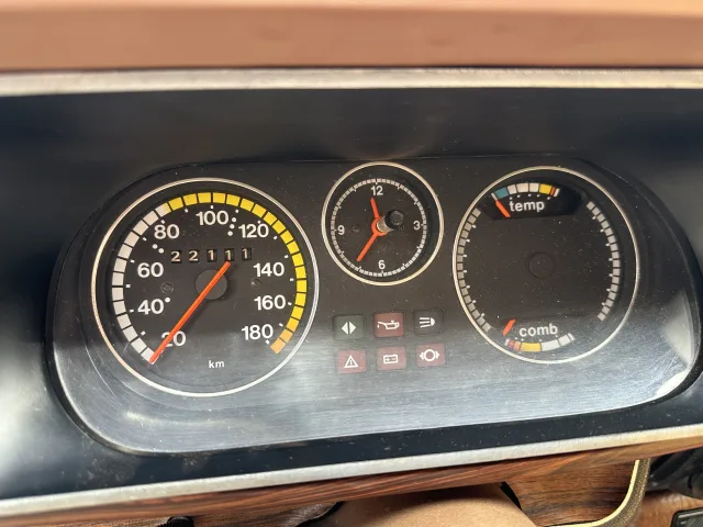 Chevrolet Chevette Sedan SL 1.4 Amarelo Básico — foto 15