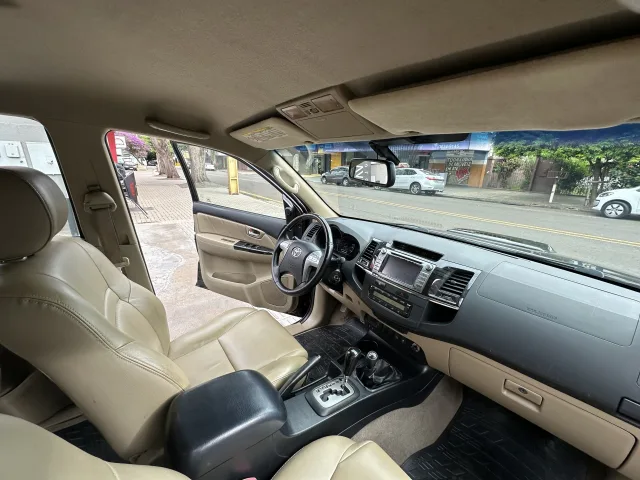 Toyota Hilux SW4 3.0 TDI 4X4 SRV 7L (AUT) Preto Completo — foto 12