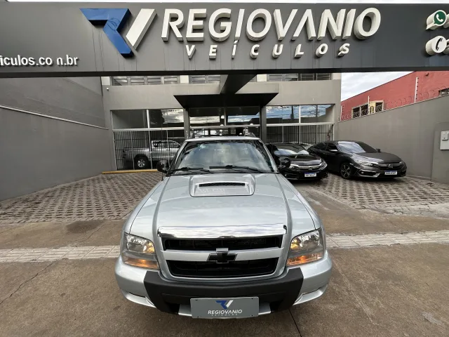 Chevrolet S10 Cabine Dupla Executive 4X2 2.4 (flex) (CAB. Dupla) Prata Completo