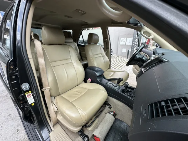 Toyota Hilux SW4 3.0 TDI 4X4 SRV 7L (AUT) Preto Completo — foto 14