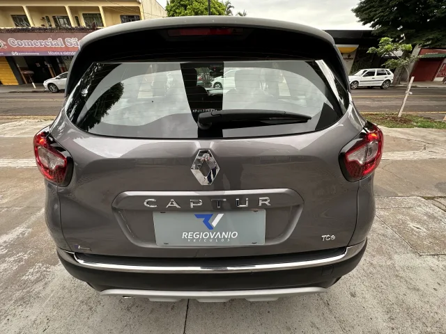 Renault Captur 1.3 TCE Intense CVT Cinza Completo — foto 4