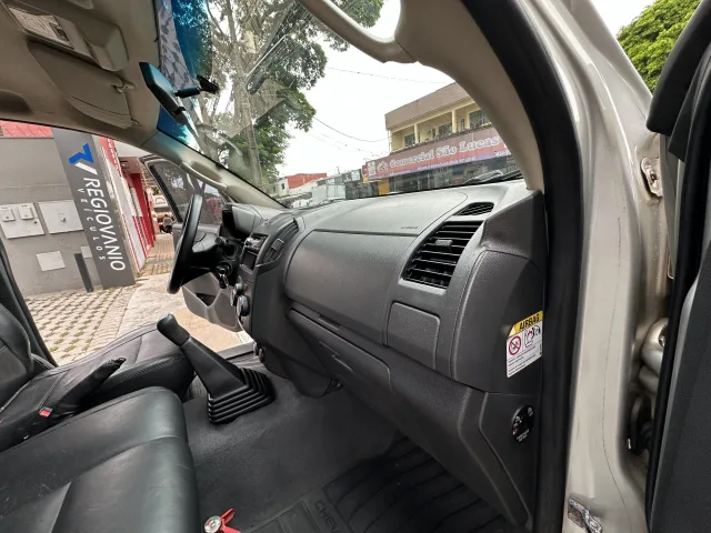 Chevrolet S10 Cabine Simples S10 2.8 Ctdi 4X4 LS (CAB Simples) Prata Airbag — foto 12