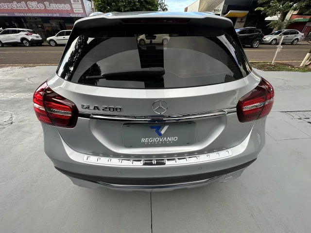Mercedes-Benz Classe GLA GLA 200 Advance (flex) — foto 4
