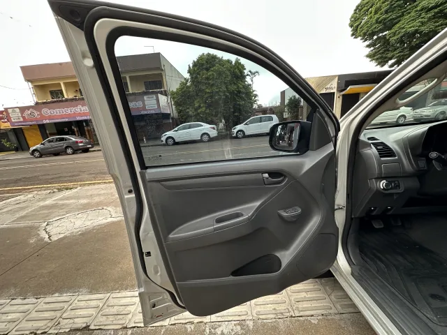 Chevrolet S10 Cabine Simples S10 2.8 Ctdi 4X4 LS (CAB Simples) Prata Airbag — foto 7