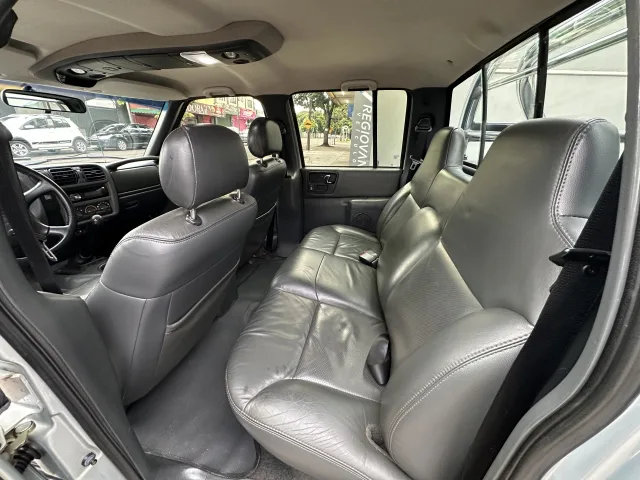 Chevrolet S10 Cabine Dupla Executive 4X2 2.4 (flex) (CAB. Dupla) Prata Completo — foto 10