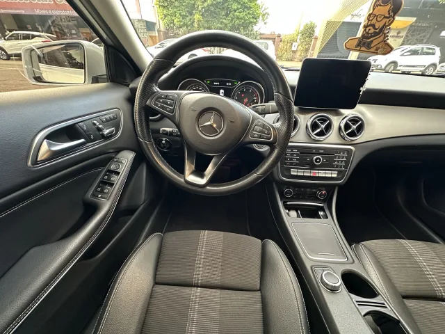 Mercedes-Benz Classe GLA GLA 200 Advance (flex) — foto 11