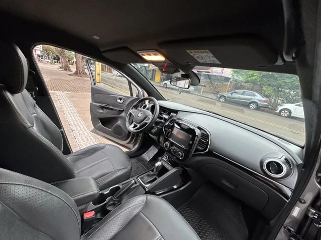 Renault Captur 1.3 TCE Intense CVT Cinza Completo — foto 13