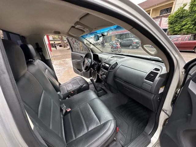 Chevrolet S10 Cabine Simples S10 2.8 Ctdi 4X4 LS (CAB Simples) Prata Airbag — foto 11