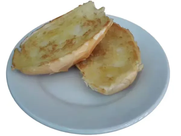 Pão com manteiga na chapa