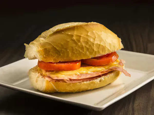 Bauru com Peito de Peru
