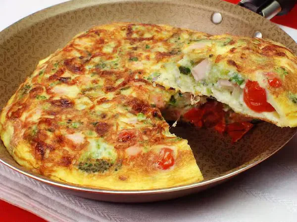 Omelete de Peito de Peru e Queijo Mussarela