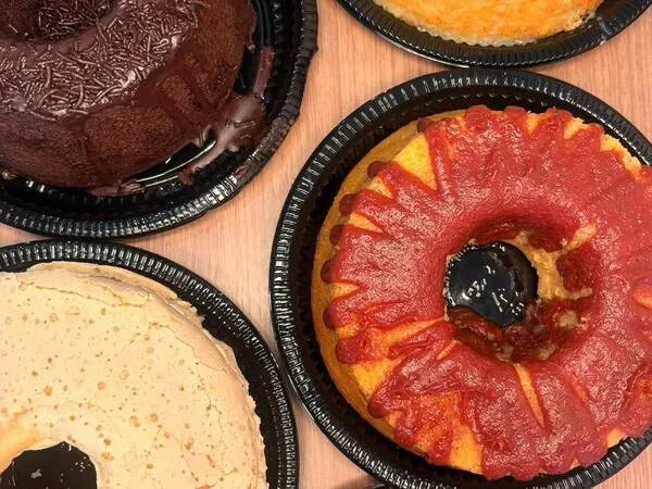 Bolo de Fubá com goiabada 500 g