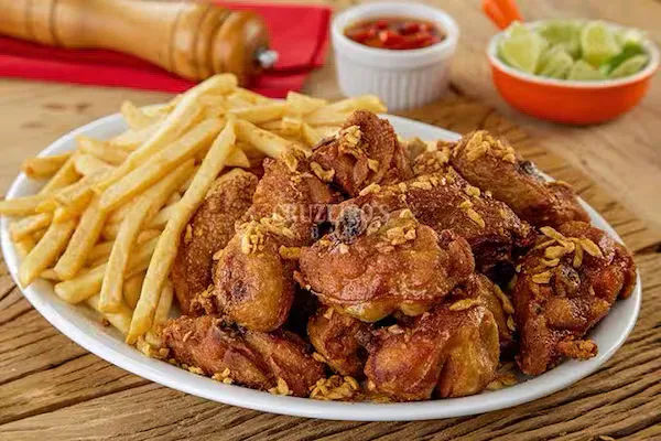 Frango A Passarinho C\ Fritas 1kg
