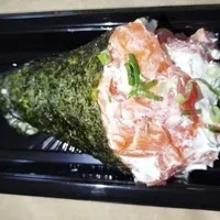 Temaki Philadelphia (Salmão, Cream Cheese e Cebolinha)