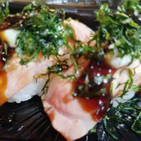 Niguiri Crispy (Cream Cheese, Tarê e Couve)