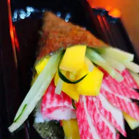 Temaki Califórnia (Manga, Pepino e Kani)