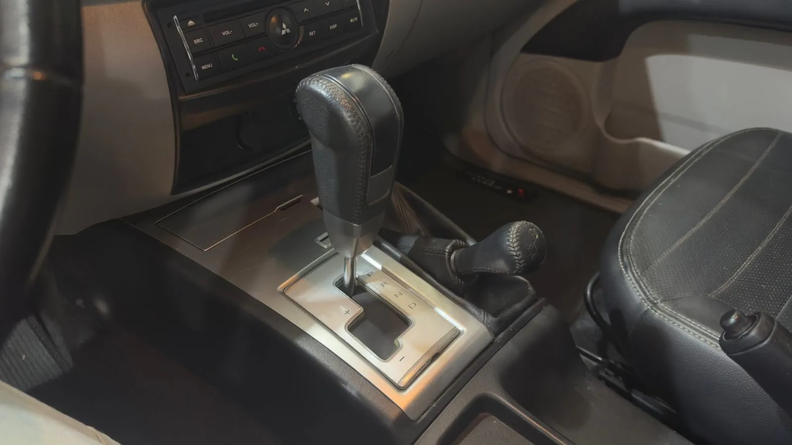 Mitsubishi L200 — foto 11