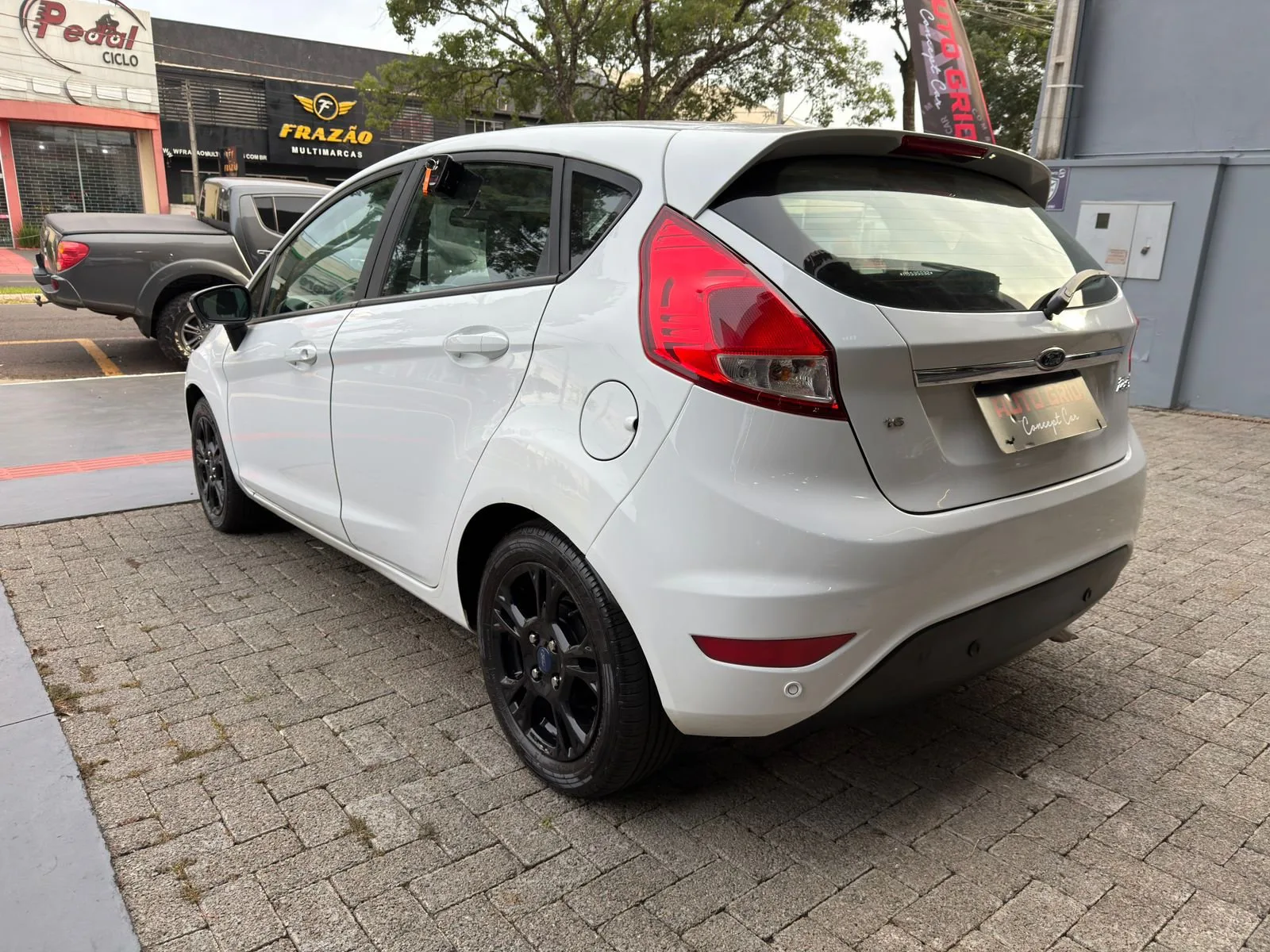 Ford Fiesta — foto 7