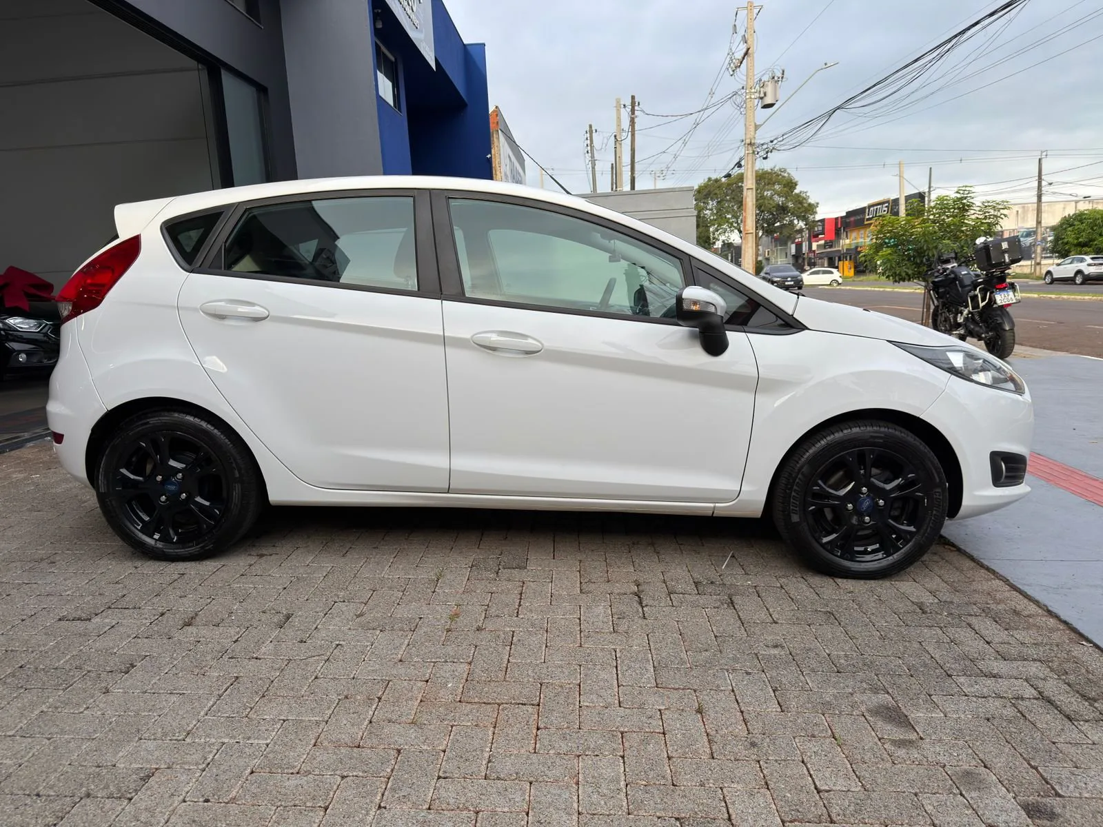Ford Fiesta — foto 4
