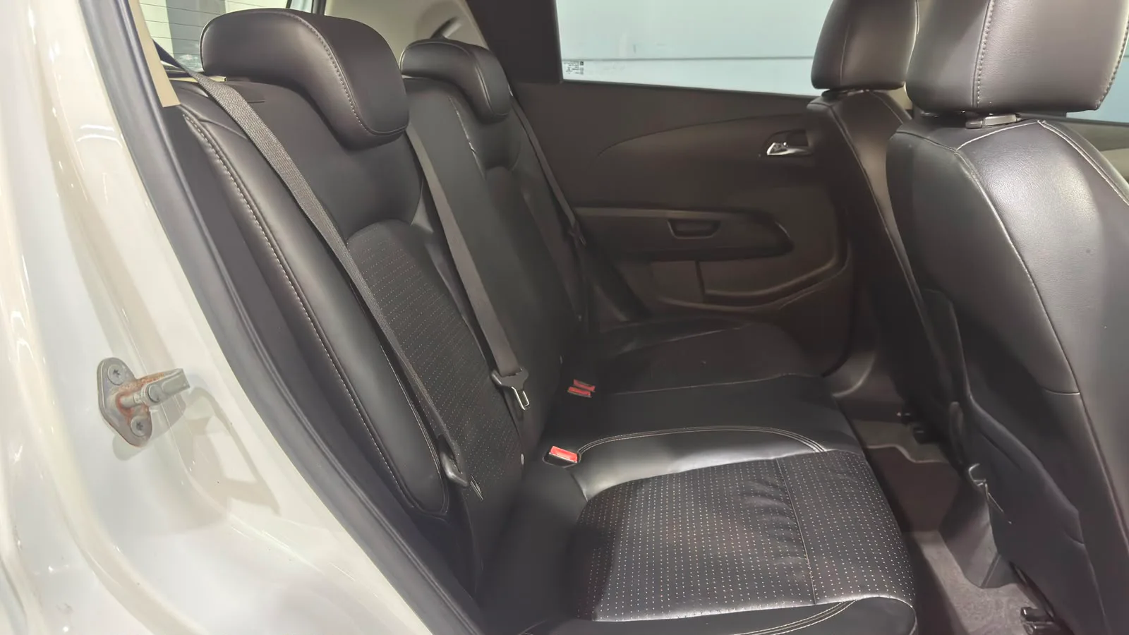 Chevrolet SONIC HB — foto 13