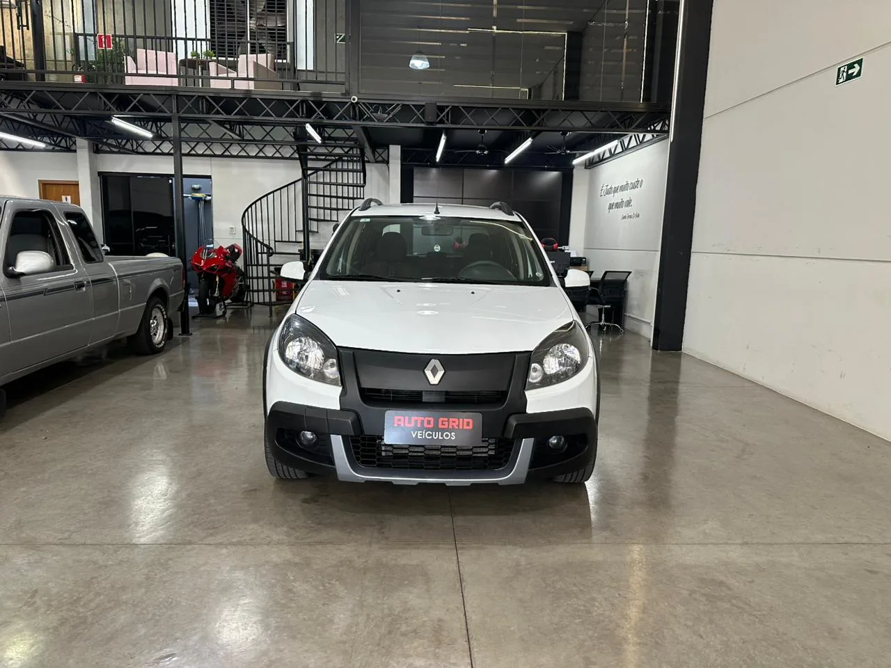 Renault SANDERO