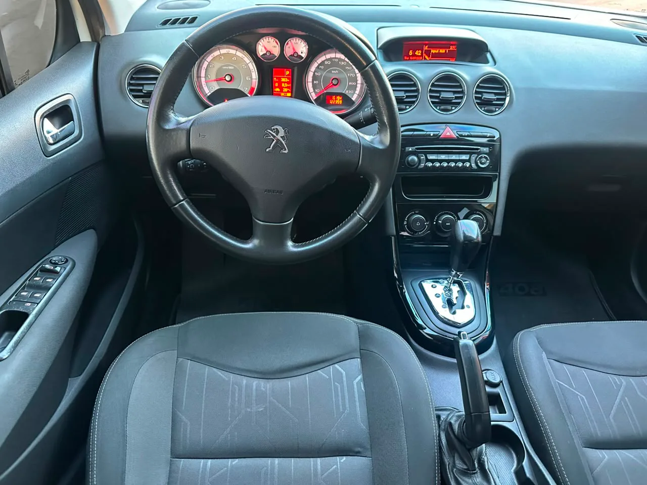 Peugeot 408 Sed. — foto 11