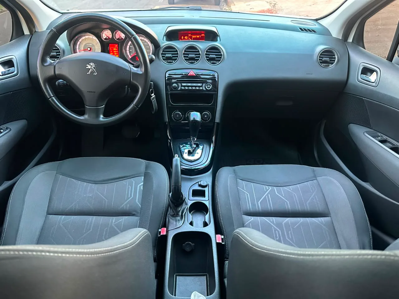 Peugeot 408 Sed. — foto 10