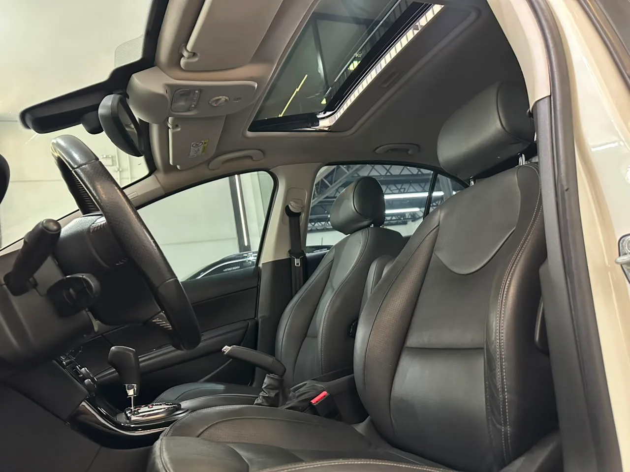 Peugeot 408 Sedan — foto 12