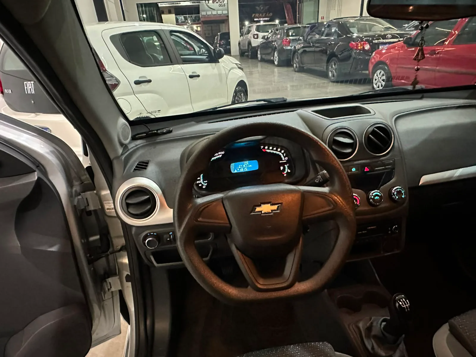 Chevrolet MONTANA — foto 10