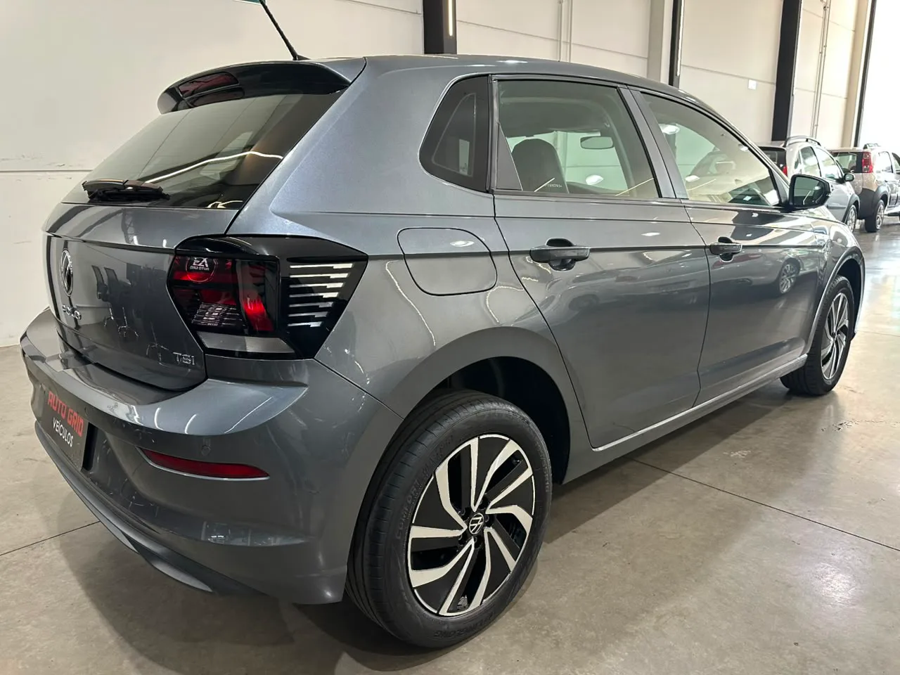 Volkswagen Polo 1.0 — foto 8