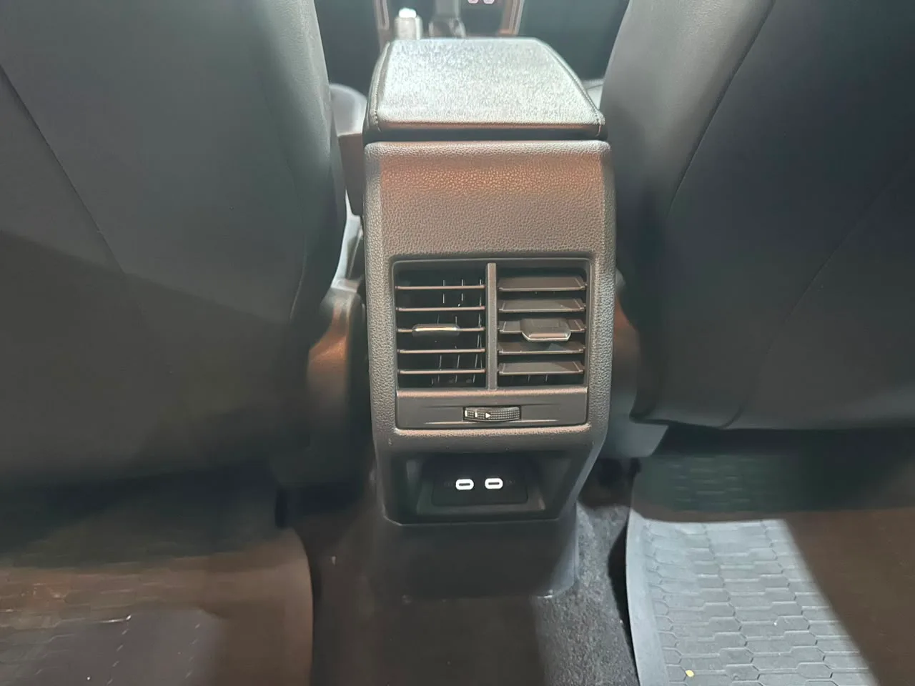 Volkswagen Polo 1.0 — foto 15