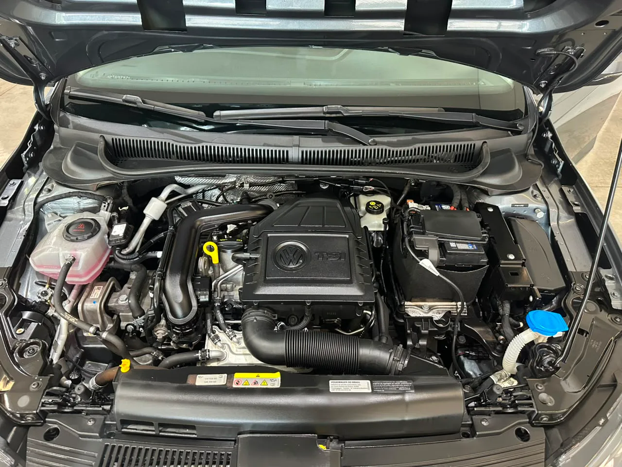 Volkswagen Polo 1.0 — foto 17