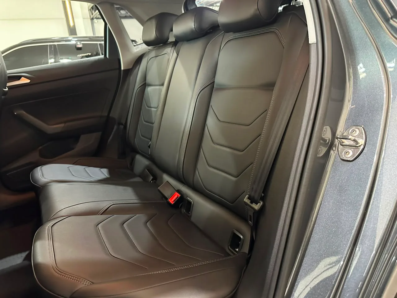 Volkswagen Polo 1.0 — foto 13