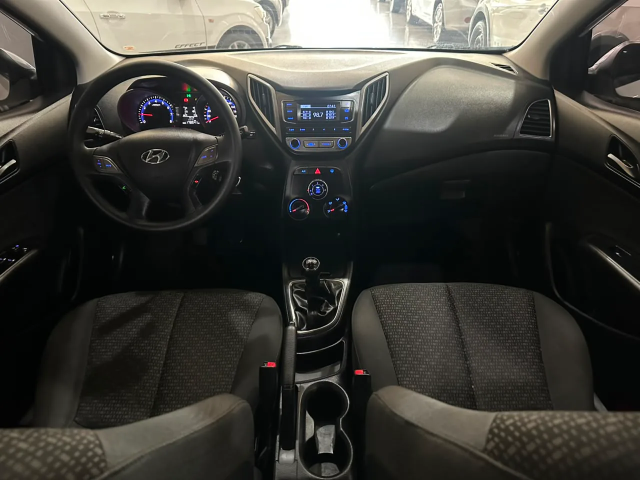 Hyundai HB20 — foto 11