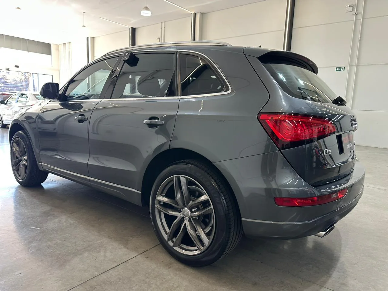 Audi Q5 2.0 — foto 8