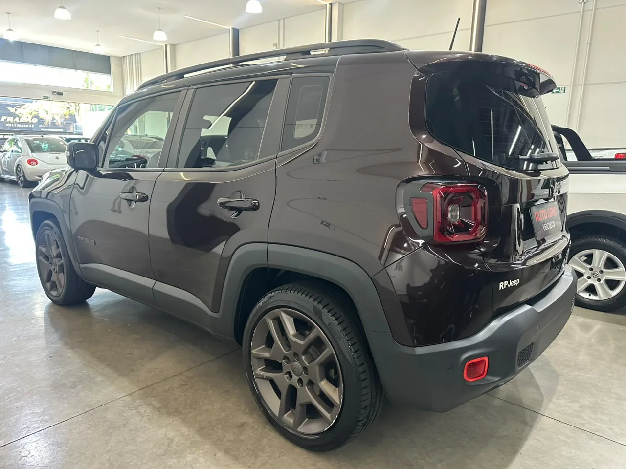 Jeep Renegade — foto 8