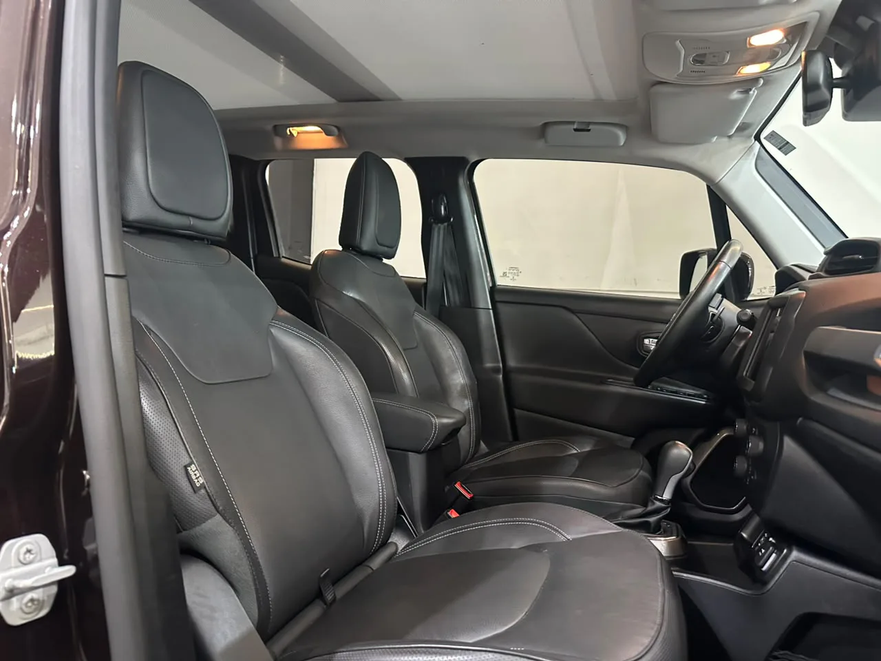 Jeep Renegade — foto 11