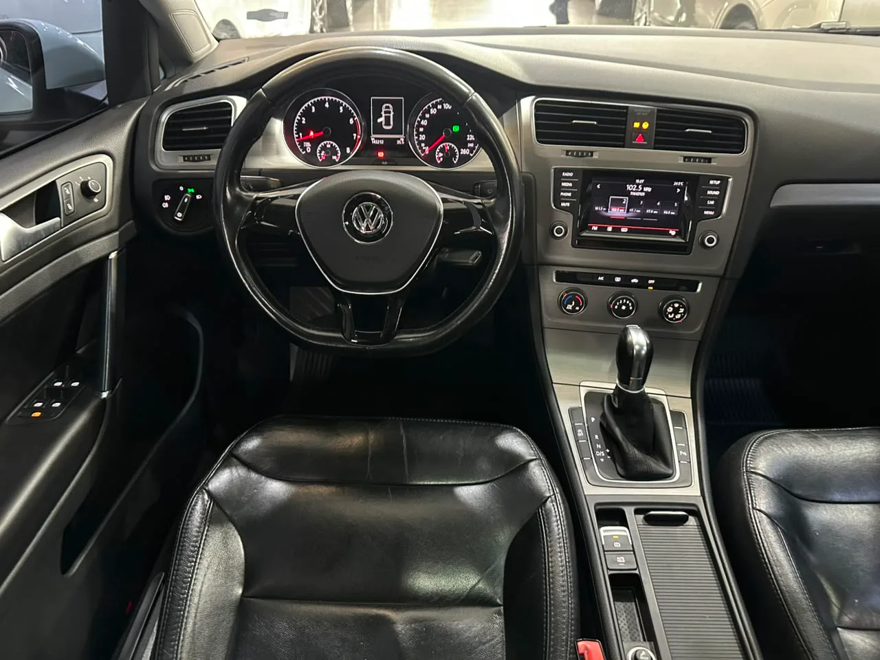 Volkswagen Golf Comfortline — foto 11